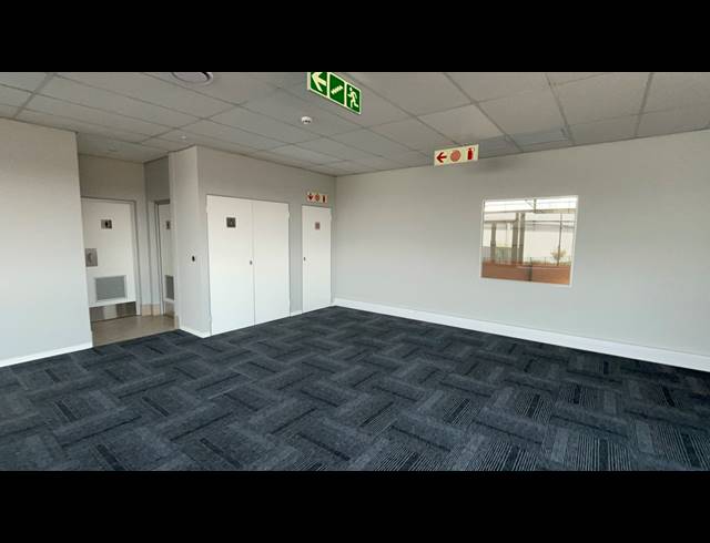 2,208M² WAREHOUSE TO LET IN AIRPORT PARK